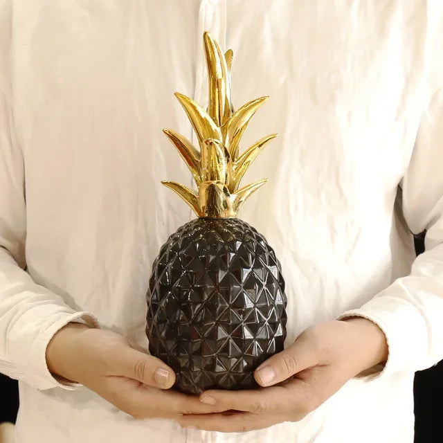 Guld Ananas Heminredning för Tropisk Elegans och Stil Carvallo