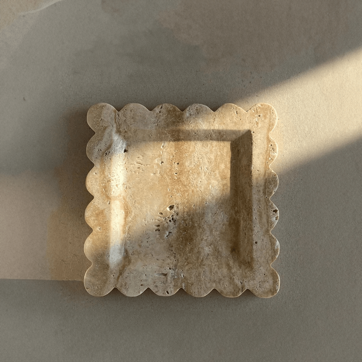 Naturstensdekorerande displayfat - Kvadratisk 20cm Estetisk Carvallo