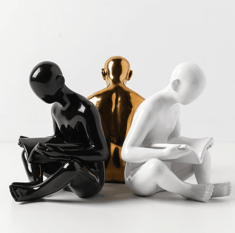 Modern Thinker Bookend – Konstnärlig nordisk lässkulptur MILA Sverige