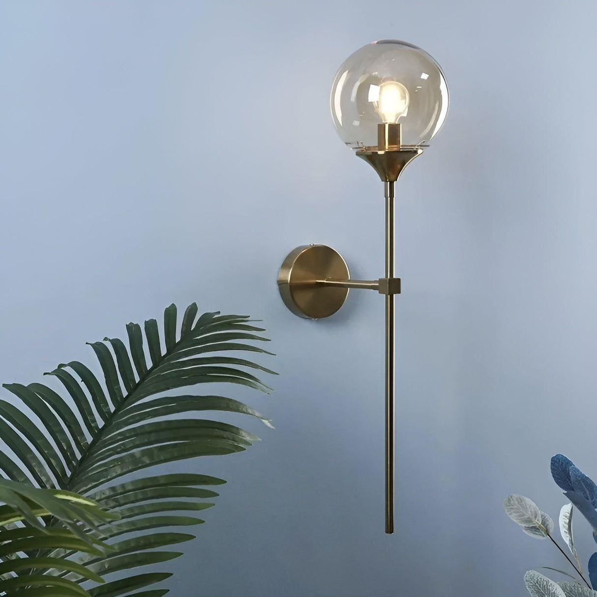 GlassGleam Lampa - Nordisk Guld Inomhus Glasboll Vägglampa Carvallo