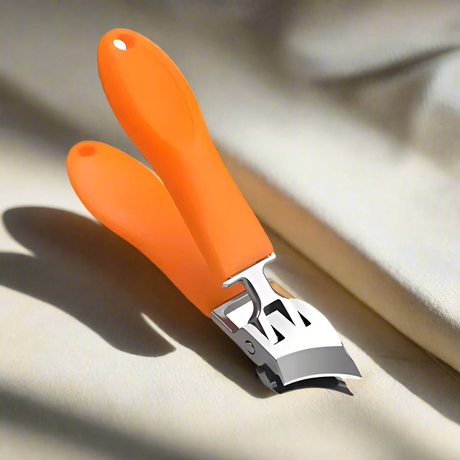 RoyaleGlow Bred Käft Nagelklippare med Anti-Splash Design Carvallo