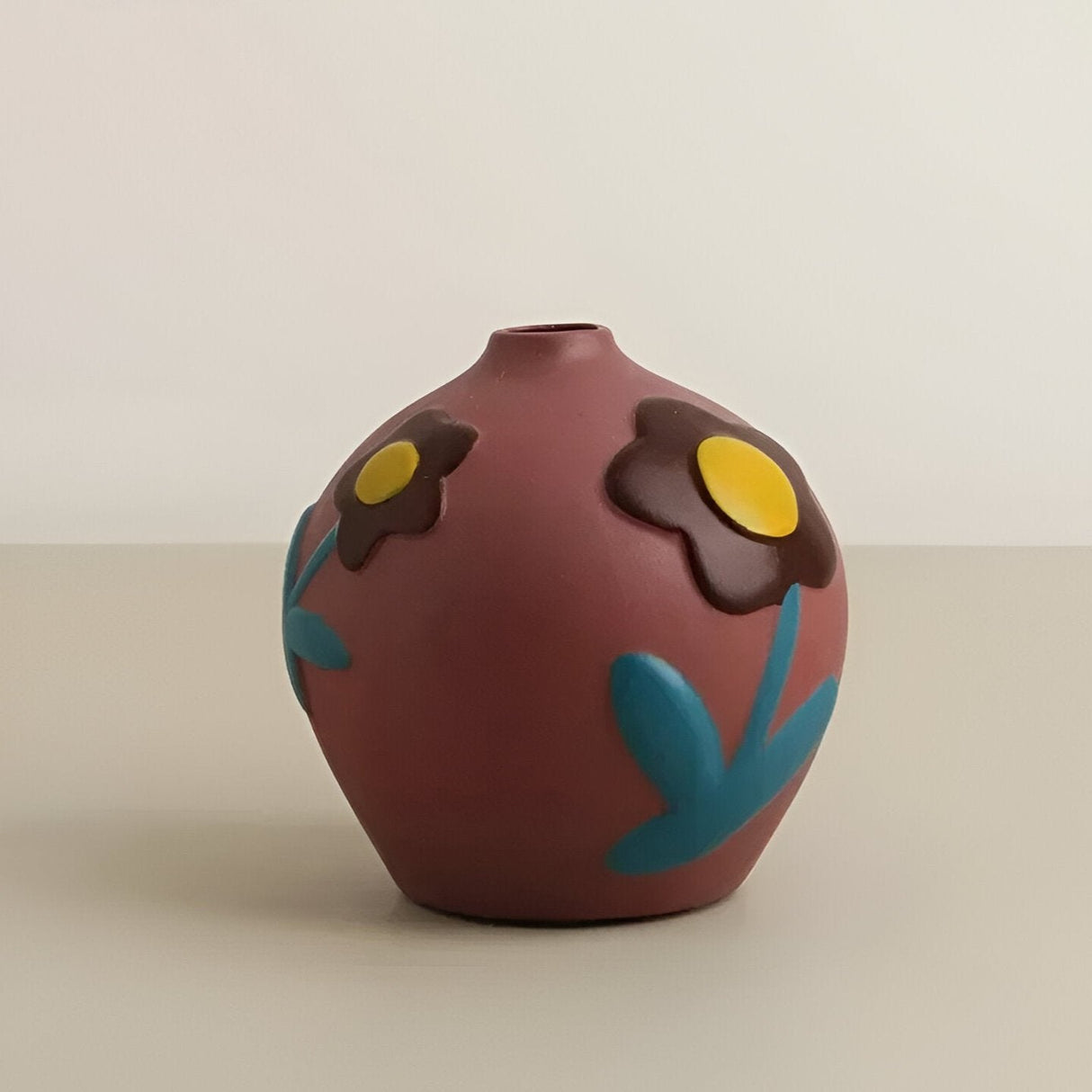 Målad blommig keramikvas för hemdekoration och blommor Carvallo