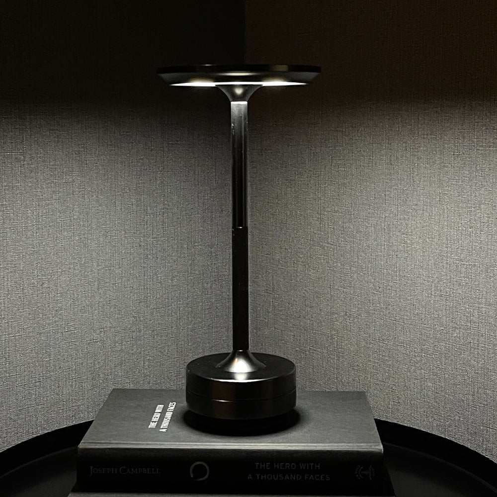 Ambient Metallic Trådlös Bordslampa Carvallo