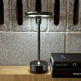 Ambient Metallic Trådlös Bordslampa Carvallo
