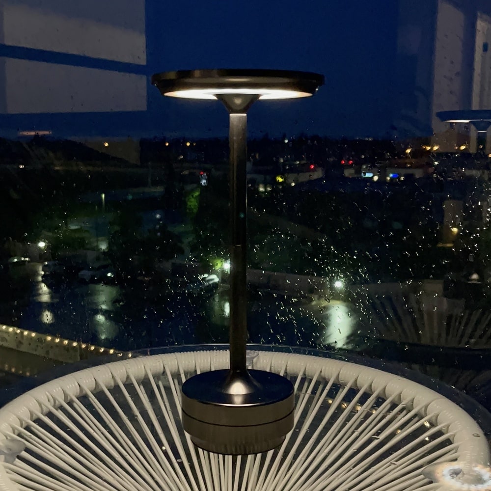 Ambient Metallic Trådlös Bordslampa Carvallo