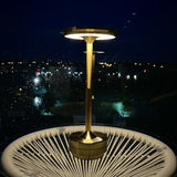 LuxRoyale Trådlös LED Bordslampa – Vattentålig, Justerbar Ljusstyrka, & Modern Design Carvallo