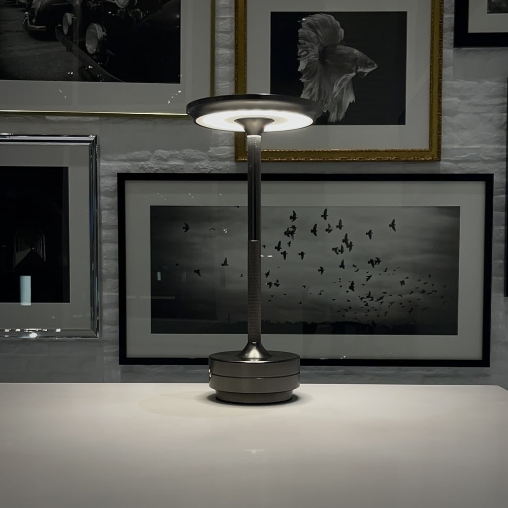 Ambient Metallic Trådlös Bordslampa Carvallo