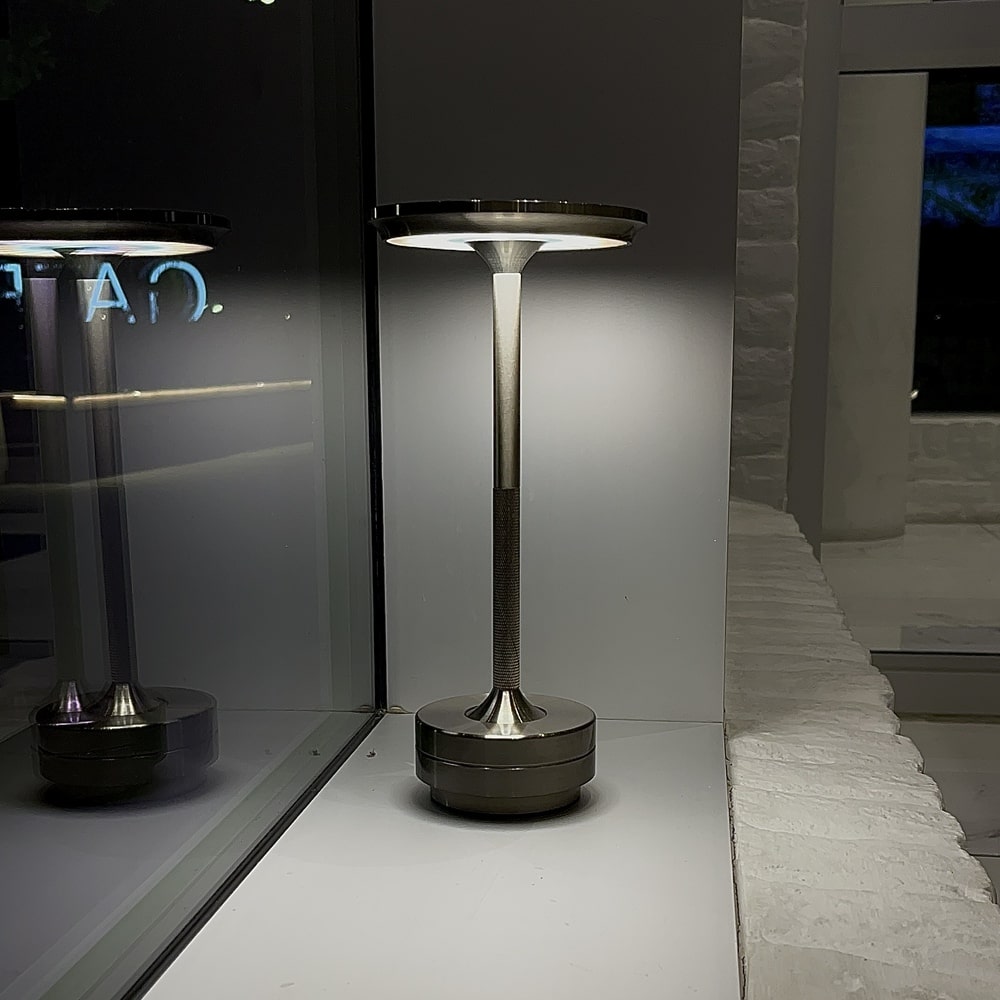 Ambient Metallic Trådlös Bordslampa Carvallo