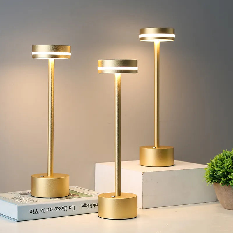 Bordslampa Guld Aluminium LED Touch Ljus Carvallo