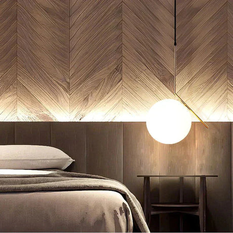 Mysig skandinavisk hänglampa med glasglobskärm Carvallo