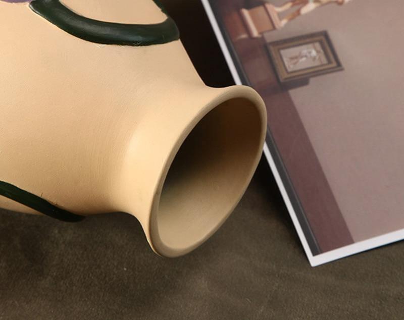 Keramiska blomvaser med utskärningsdesign MILA Sverige