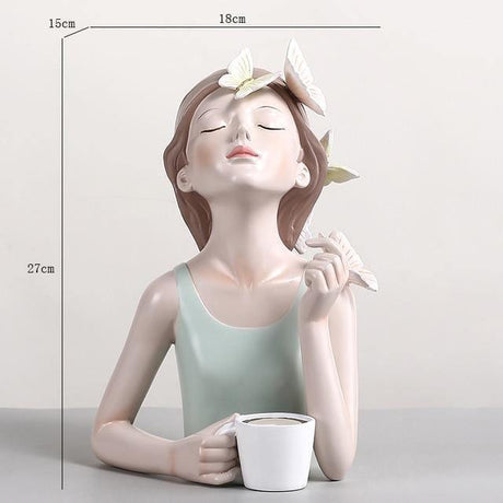 Carvallo – Fängslande Skulptur i Skogen med Fjärilar och Blommor Carvallo