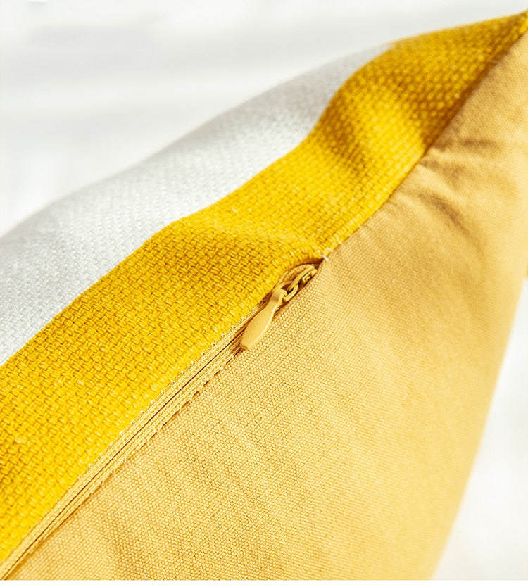 Carvallo – Stickad Kuddeöverdrag med Lummigt Blommönster & Djurtema Carvallo