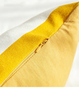 Carvallo – Stickad Kuddeöverdrag med Lummigt Blommönster & Djurtema Carvallo