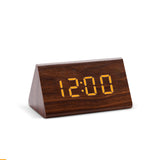 Digital Träväckarklocka med LED display – Stilren Alarmklocka i Modern Design Hemnix