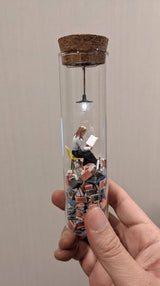 SculptedView - Konstnärlig Reagensrörsmonitor För Unik Inredning Carvallo