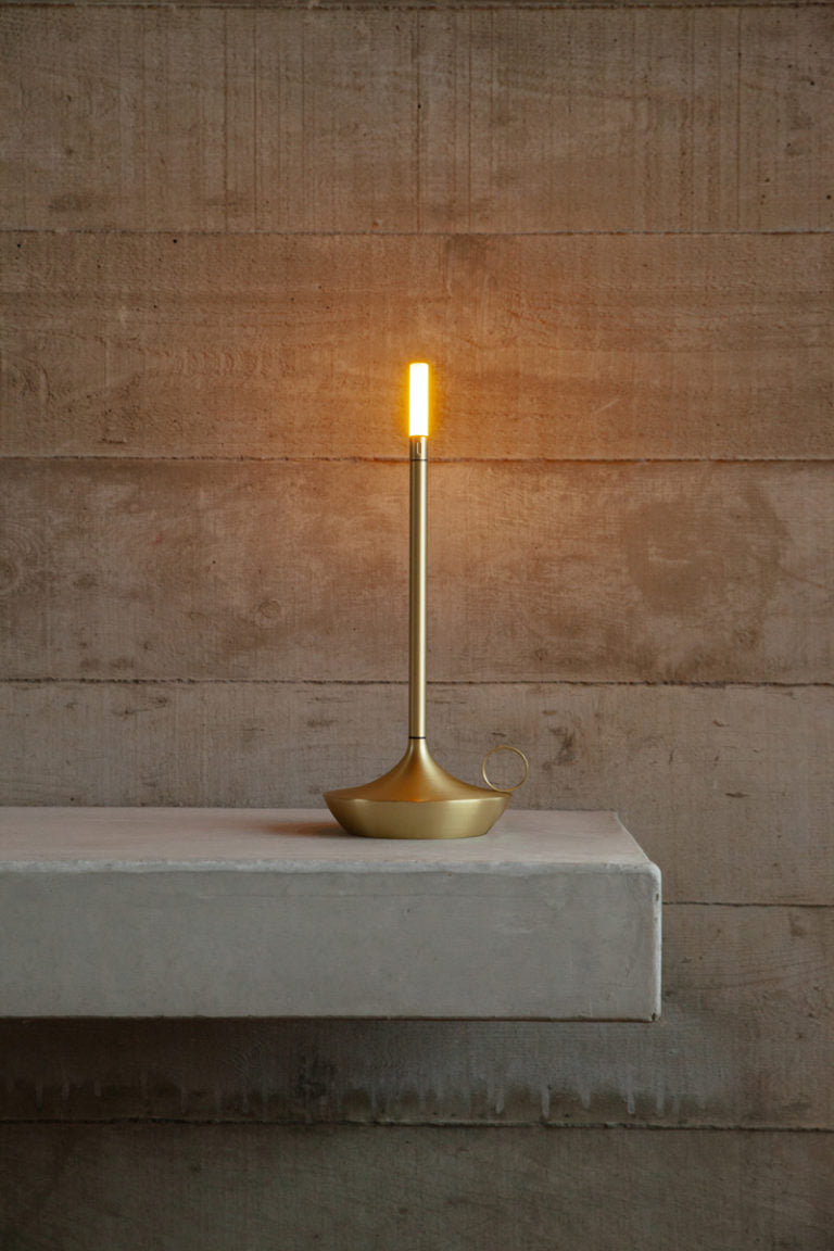 Graypants Wick Typ uppladdningsbar bordslampa Carvallo