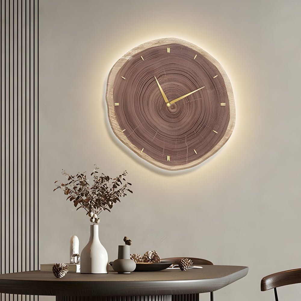 Träskiva Väggklocka | LED Ljus | Fjärrkontroll | Naturlig Rund Design | Varm Ljus Carvallo