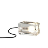 GlowCrystal - Transparent Bordslampa – Modern Belysning för Stilrena Interiörer Carvallo