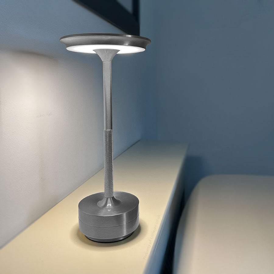 Trådlös Bordslampa | 25h USB-C Uppladdningsbar | Touch Dimmbar med 3 Färglägen | IP66 Utomhussäker Carvallo