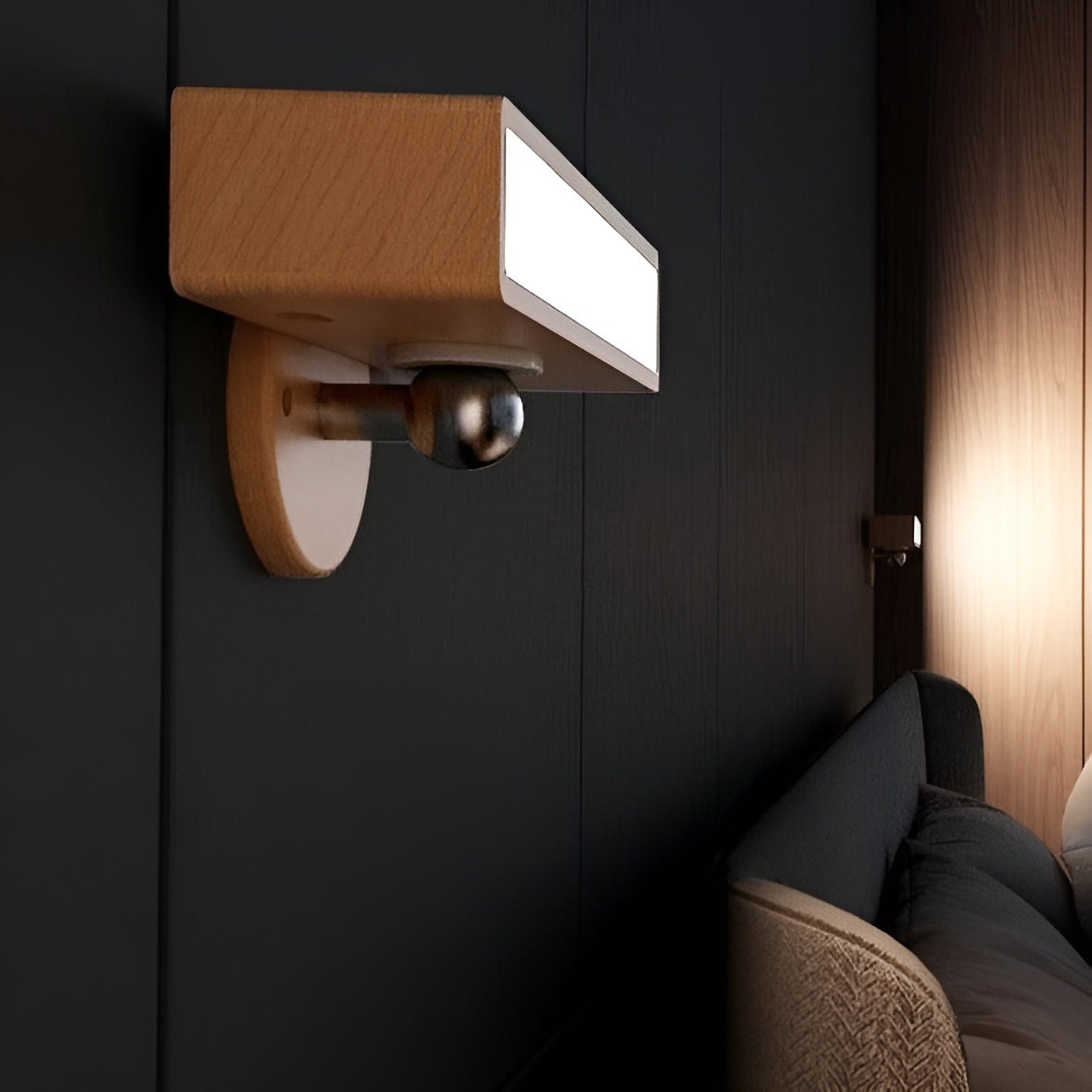 Klein Justerbar Vägglampa – Trä & Magnet | Flexibel och Stilfull Carvallo