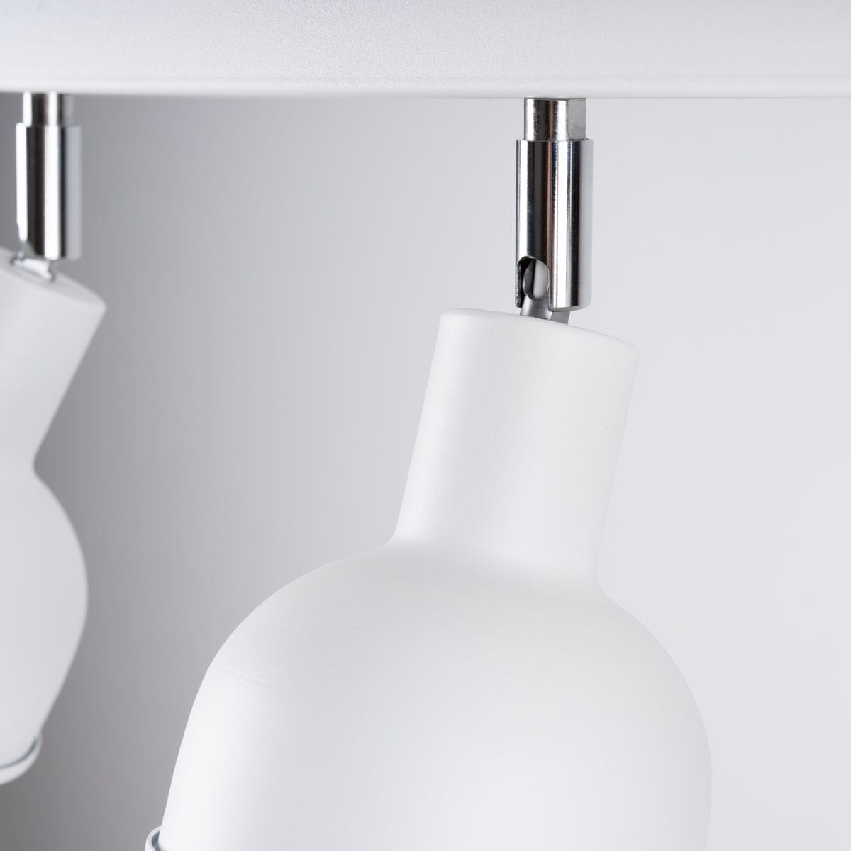 ELBA Taklampa - 3-Ljus Vit - Minimalistisk Justerbar Design - LED Kompatibel - Energisnål - Idealisk för Moderna Interiörer Carvallo