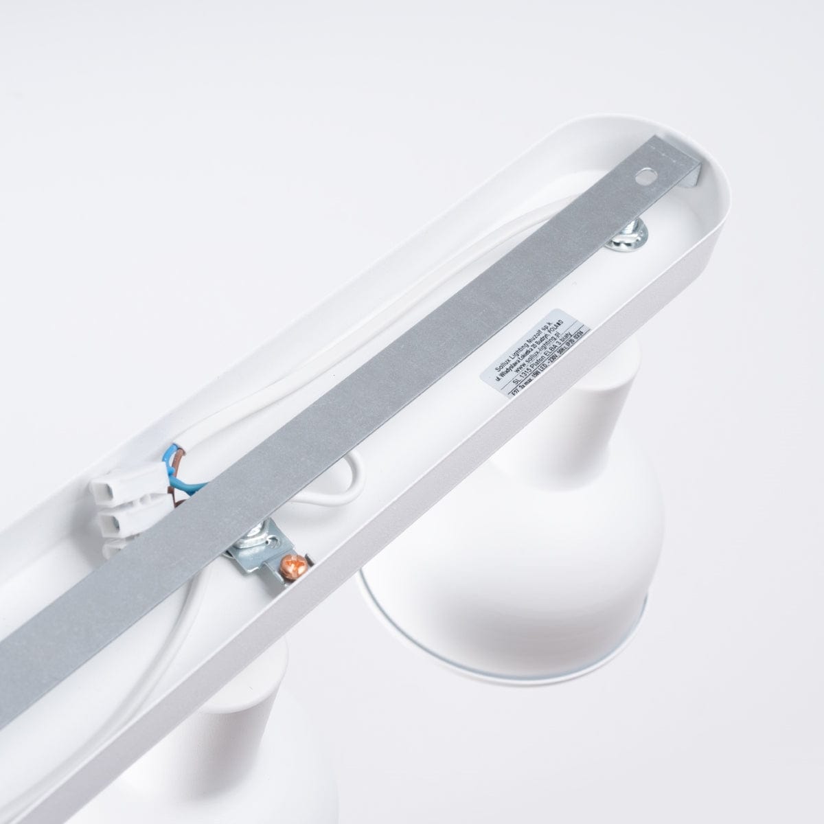 ELBA Taklampa - 3-Ljus Vit - Minimalistisk Justerbar Design - LED Kompatibel - Energisnål - Idealisk för Moderna Interiörer Carvallo