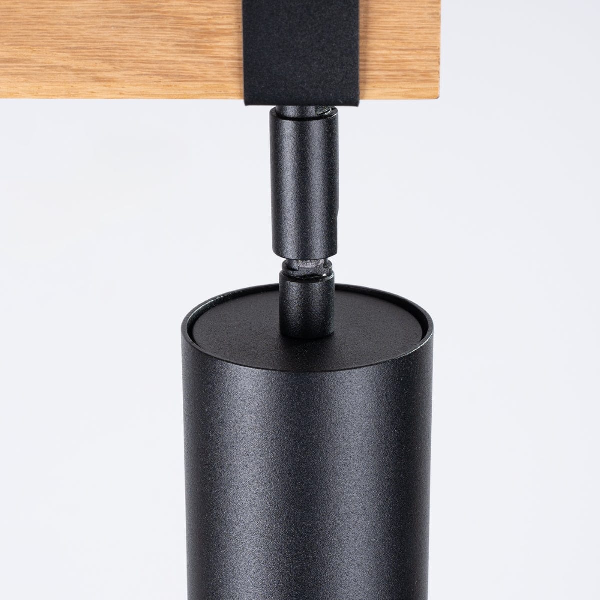 Fager Taklampa - 2-Ljus Svart - Riktad Belysning - Naturligt Trä & Metall - Justerbara Skärmar - Skandinavisk Minimalistisk Design - Energibesparande Carvallo