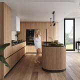 NORANO Taklampa 2 Svart - Justerbar Ljusriktning - Minimalistisk Design - Tillverkad i Polen - Tidlös Svart med Krominsatser - Modern och Funktionell Carvallo