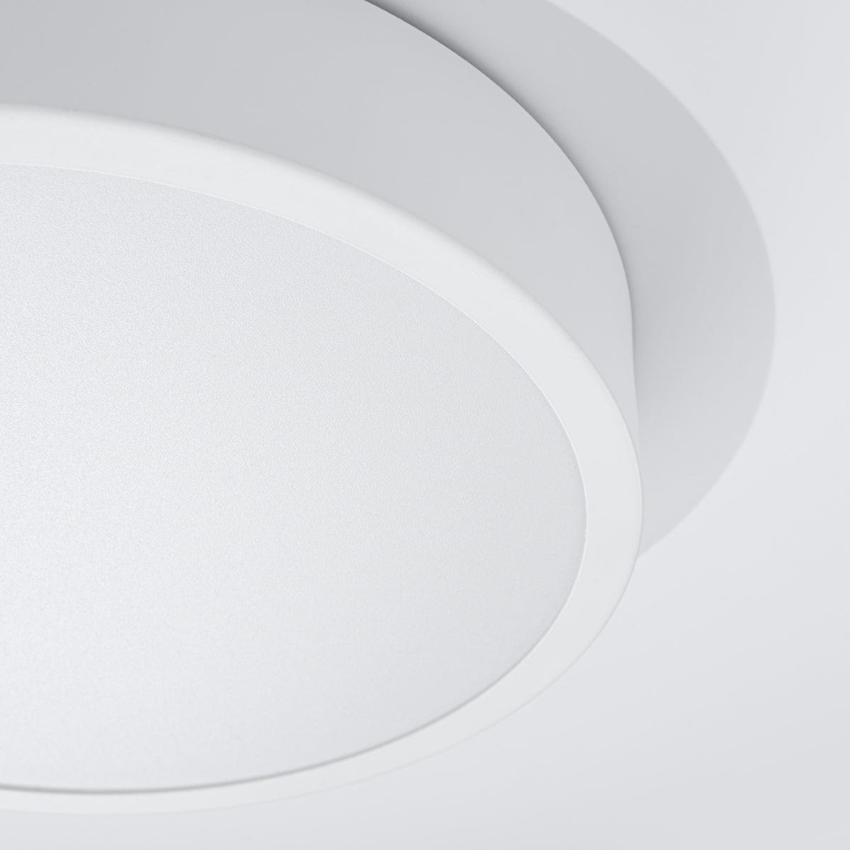 Onyx 30 Taklampa Vit LED 3000K - Rund Takplafond - Enkelt och Elegant Design - Lätt att Rengöra - Mjuk och Diffuserad Ljus - Minimalistisk Stil Carvallo