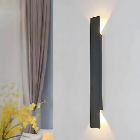 Utomhusvägglampa med modern vattentät design Carvallo