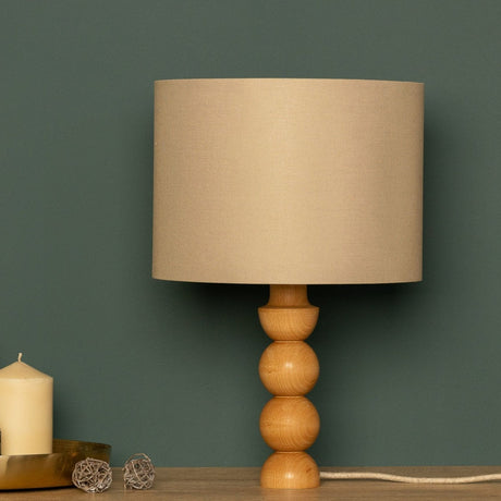 LumiWood – Trä Bordslampa med Tygskärm, Skandinavisk Nattbordslampa Carvallo