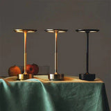 Bordslampa guld metall trådlös LED-lampa Carvallo