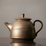 Teekanne av järn med glasyr – Japansk design & handgjord | Perfekt för Gongfu te ceremonier Carvallo