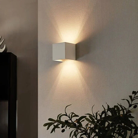 Vägglampa Svart Aluminium Justerbar Kub LED Carvallo