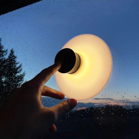 Vägglampa med uppladdningsbar sugmontering LED Carvallo
