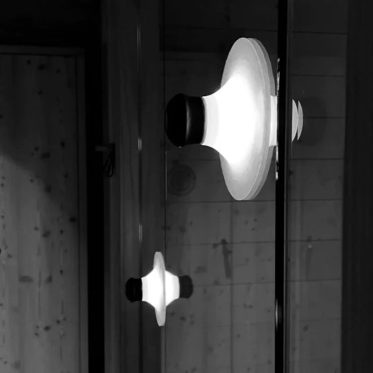 Vägglampa med uppladdningsbar sugmontering LED Carvallo