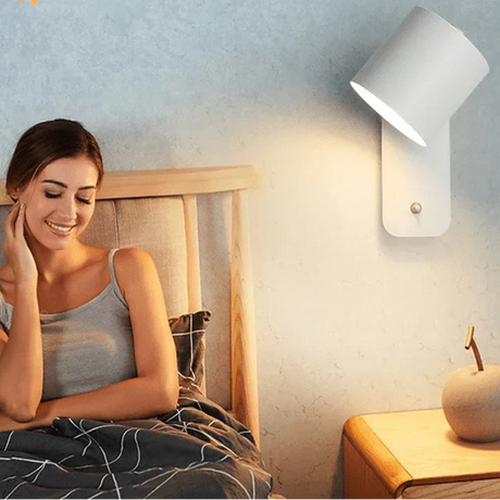 Justerbar Nordisk Vägglampa med Rotabel Sconcelampa och Integrerad Strömbrytare – Inomhus Vägglampor för Heminredning Carvallo