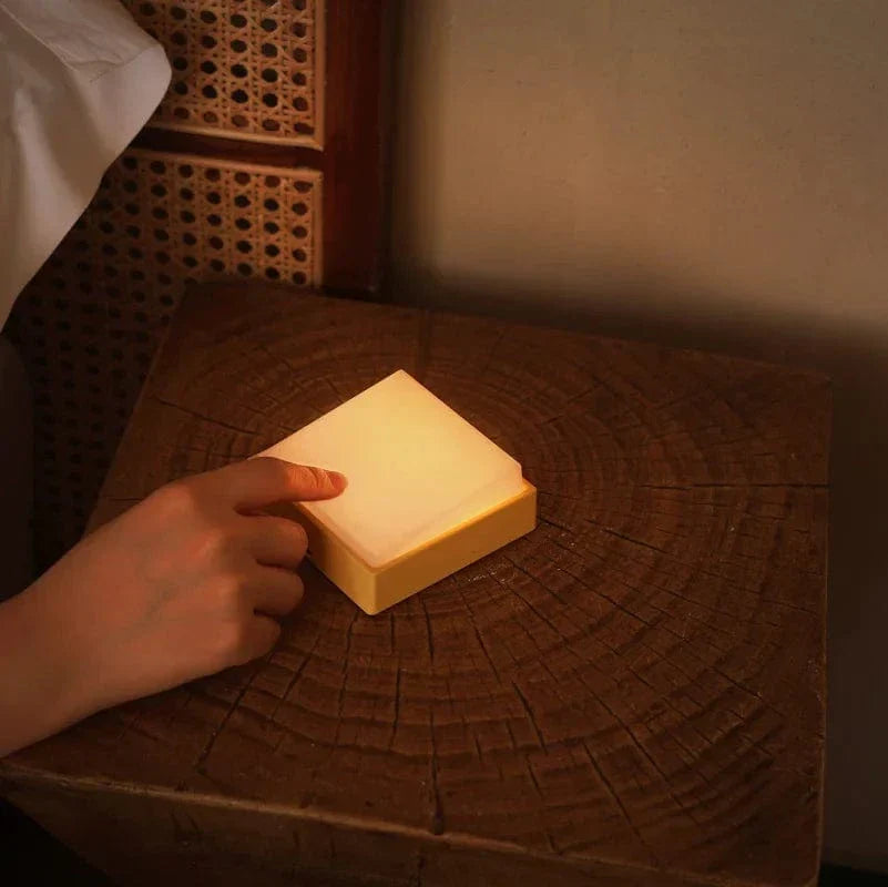 LED Sängbordslampa med magnetisk attraktion – Modern nattdukslamp för sovrum, varm vit ljusglöd, USB uppladdningsbar Carvallo