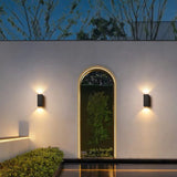 LED Utomhusvägglampa - Vattentålig Design - IP65 Klassad - Hållbart ABS Material - Modern Cylindrisk Form - 6W Effekt - Inomhus/Utebruk Carvallo