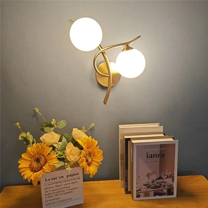 Modern Järn Vägglampa med Glasbollskärm – LED Vägglampor för Inomhus Sovrum och Korridor Sconces Carvallo