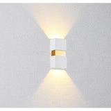 Modern LED Vägglampa Med Justerbar Strålvinkel – Vattentät - 10W - Kall/Varm Vit - Inomhus/Utebruk - IP65 Bedömd Carvallo