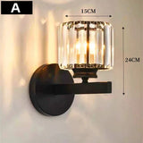 Modern LED Vägglampa Med Kristallackenter - Metallkonstruktion - Justerbar Belysning - Nordisk Stil - Ideal För Vardagsrum - Sovrum - Korridor Carvallo