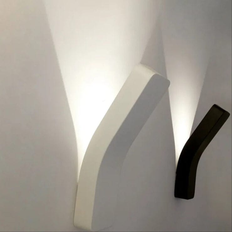 Modern LED Vägglampa med Justerbar Ljusstyrka för Inomhusbruk – Stilig Vägglampa för Vardagsrum och Sovrum Carvallo