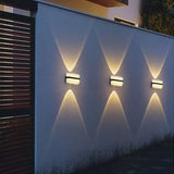 Modern Vattentät Utomhusvägglampa - IP65 Klassad Cirkulär Design för Balkong, Korridor och Innegård Belysning Carvallo