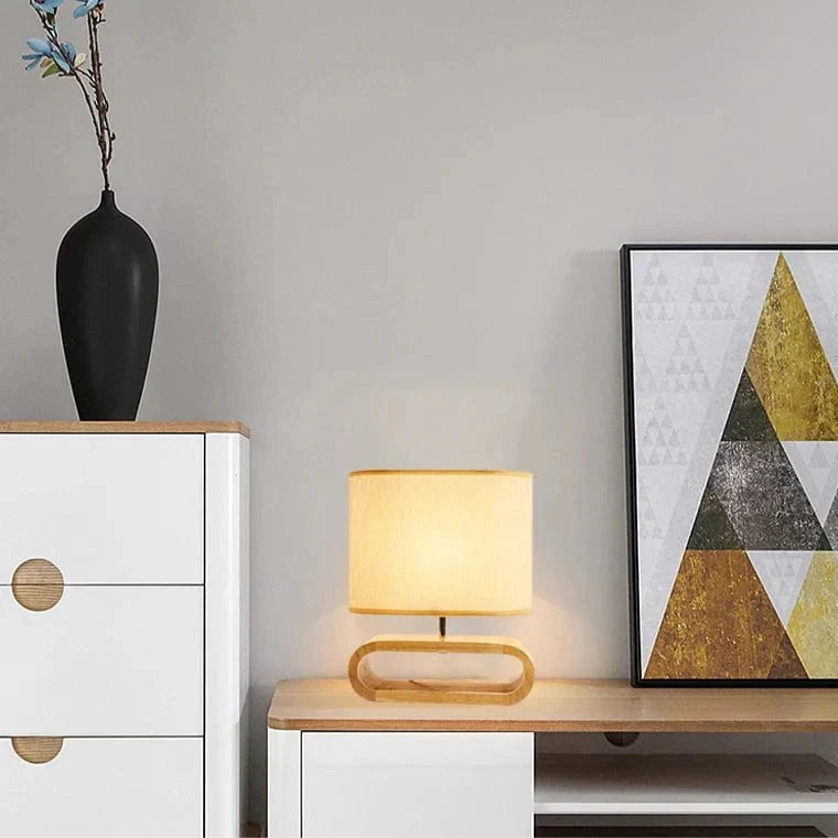 Nordisk Bordlampa Med Träbas – Tygskärm - E27 Lampa - Stilren Design - Ideal För Sängbord - Skrivbord - Vardagsrumsbelysning Carvallo