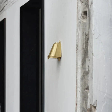 Retro Aluminium Vägglampa – LED Vägglampa i Silver eller Guld för Konstutställningar och Dekorativa Utrymmen Carvallo