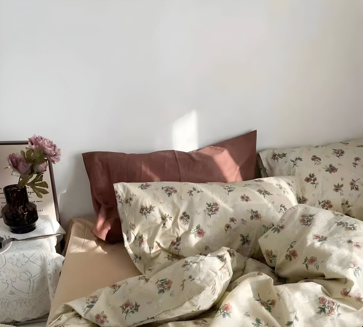 PetalWhisper Set - Vintage Floral Sängkläder Set Carvallo