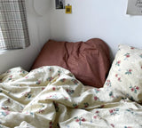 PetalWhisper Set - Vintage Floral Sängkläder Set Carvallo