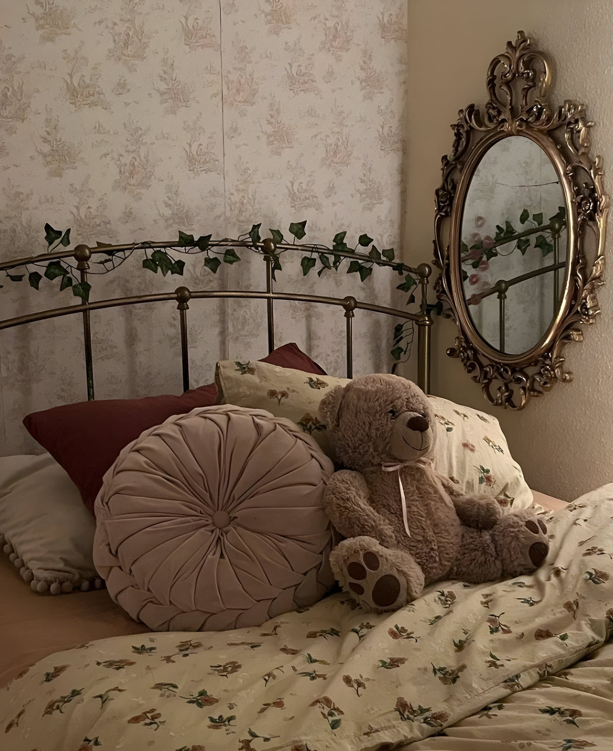 PetalWhisper Set - Vintage Floral Sängkläder Set Carvallo